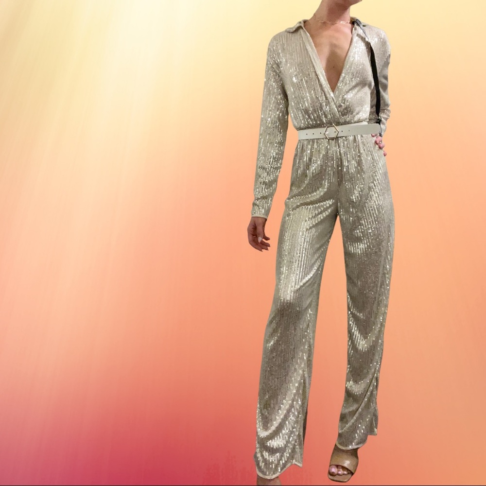 NEVER WORN TAGS ON Silver sequin collar jumpsuit